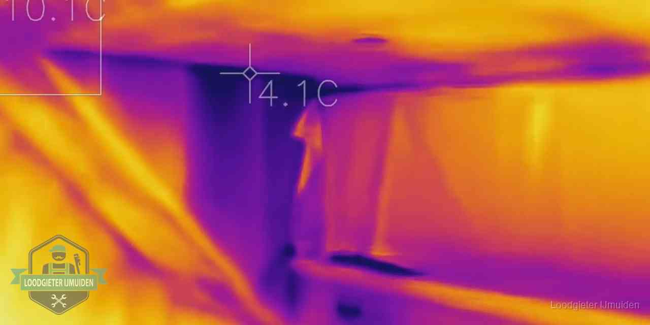 Thermografie bij lekdetectie in IJmuiden Warmtebeeldopname van een vloerconstructie tijdens lekdetectie in IJmuiden